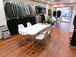 C-3はサロン形式の快適な店舗です